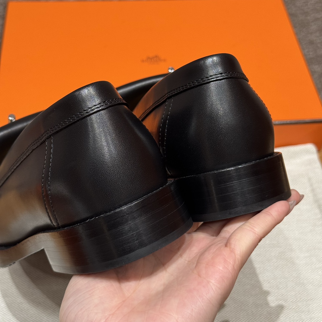 HERMES Женские лоферы Impact