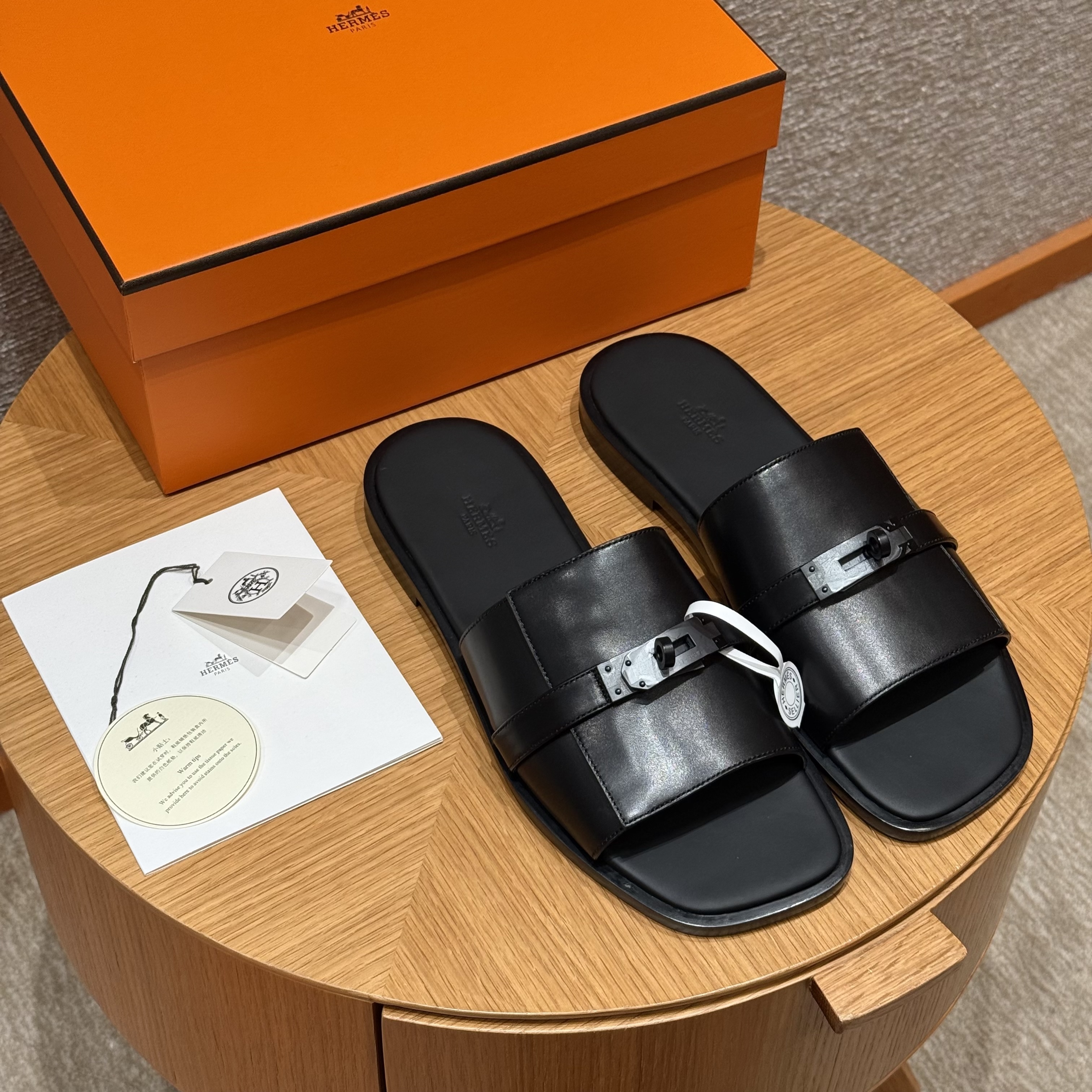 HERMES Мужские сандалии Gabriel HERMES Мужские сандалии Gabriel