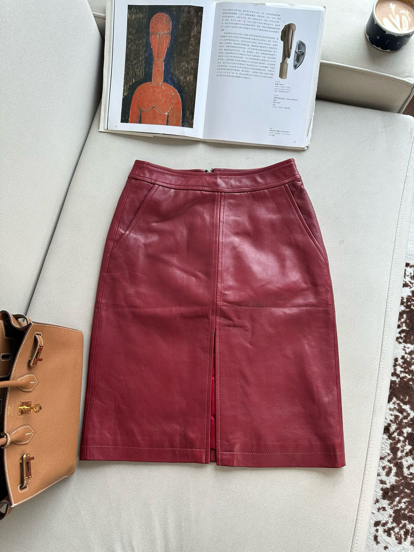 SAINT LAURENT Женский кожаный костюм с юбкой-карандаш SAINT LAURENT Женский кожаный костюм с юбкой-карандаш