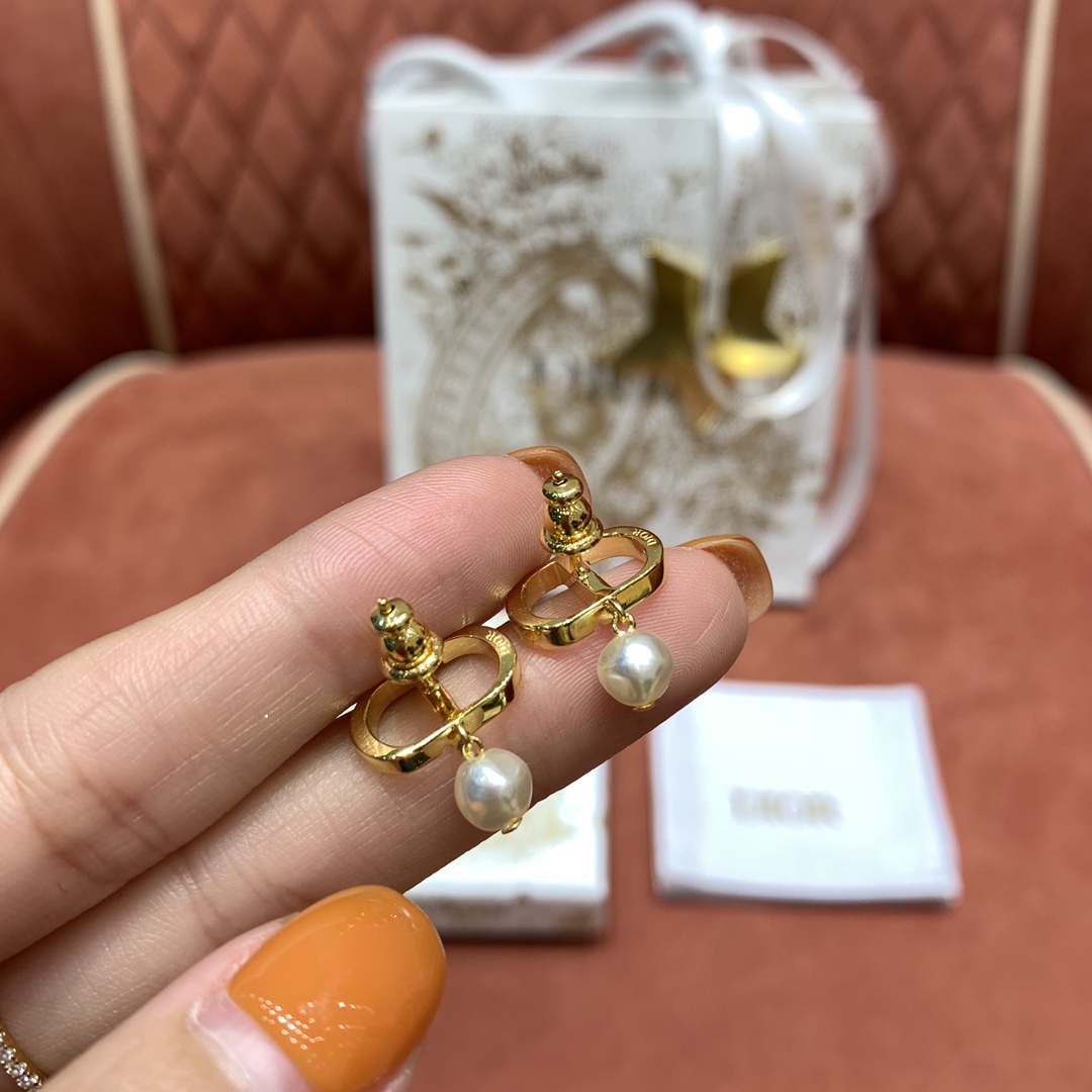 CHRISTIAN DIOR Женские серьги  CHRISTIAN DIOR Женские серьги