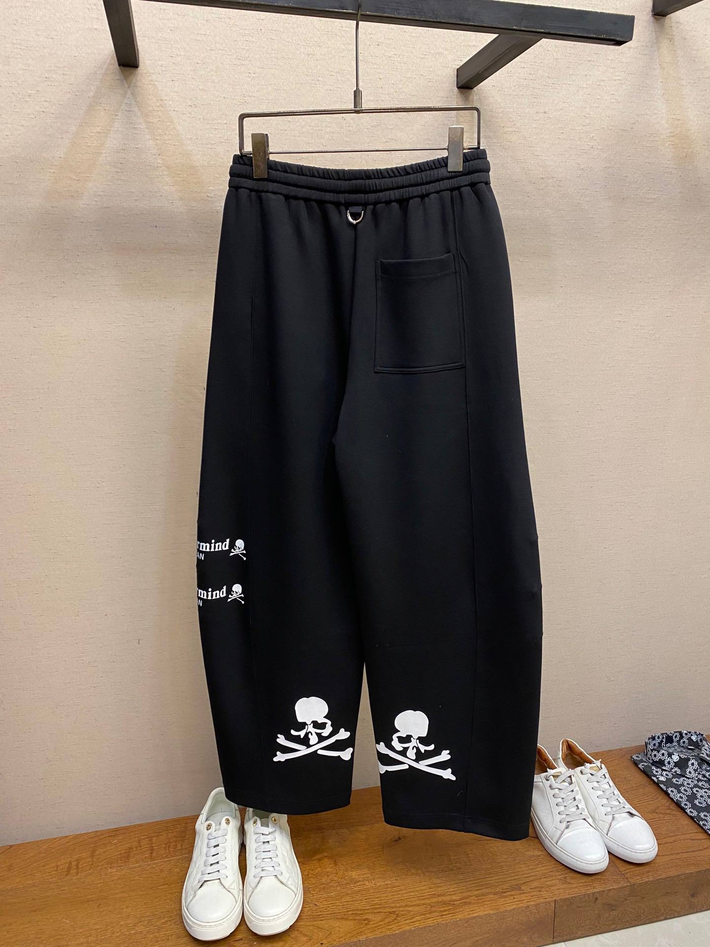 MASTERMIND Мужские брюки wide-cropped MASTERMIND Мужские брюки wide-cropped