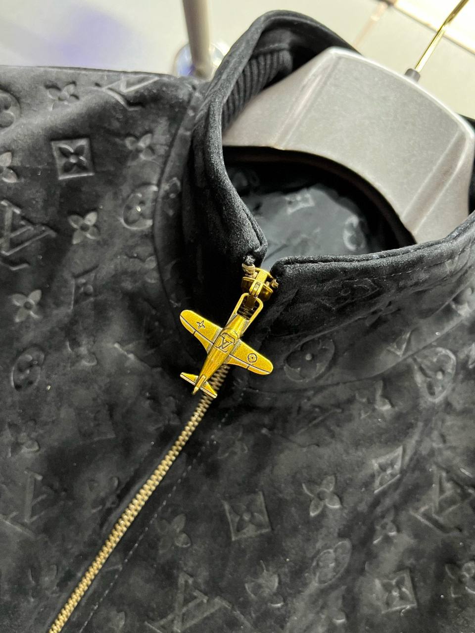 LOUIS VUITTON Мужская кожаная куртка LOUIS VUITTON Мужская кожаная куртка