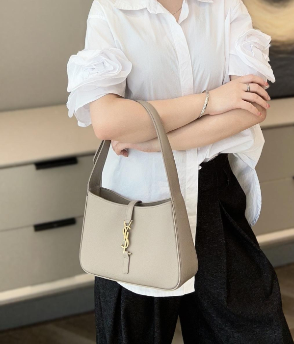 SAINT LAURENT Женская Сумка Le 5 A 7 Hobo