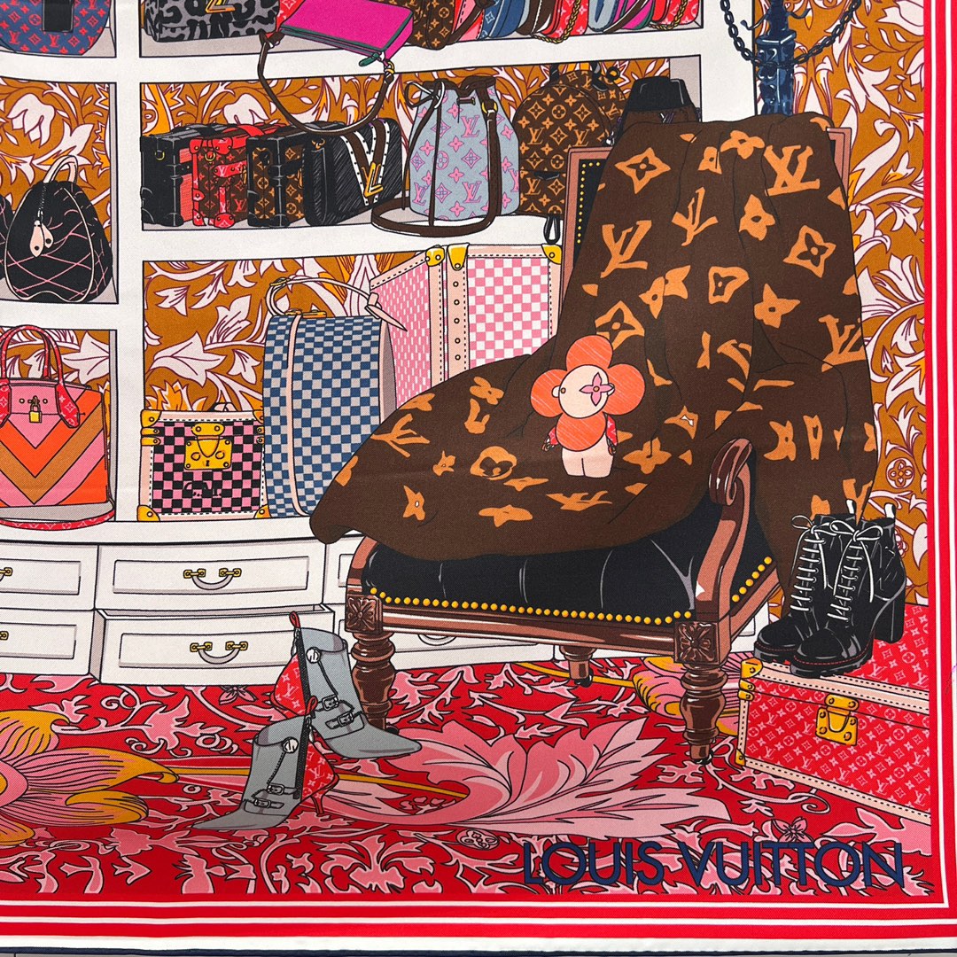 LOUIS VUITTON Женский платок из шёлка LOUIS VUITTON Женский платок из шёлка