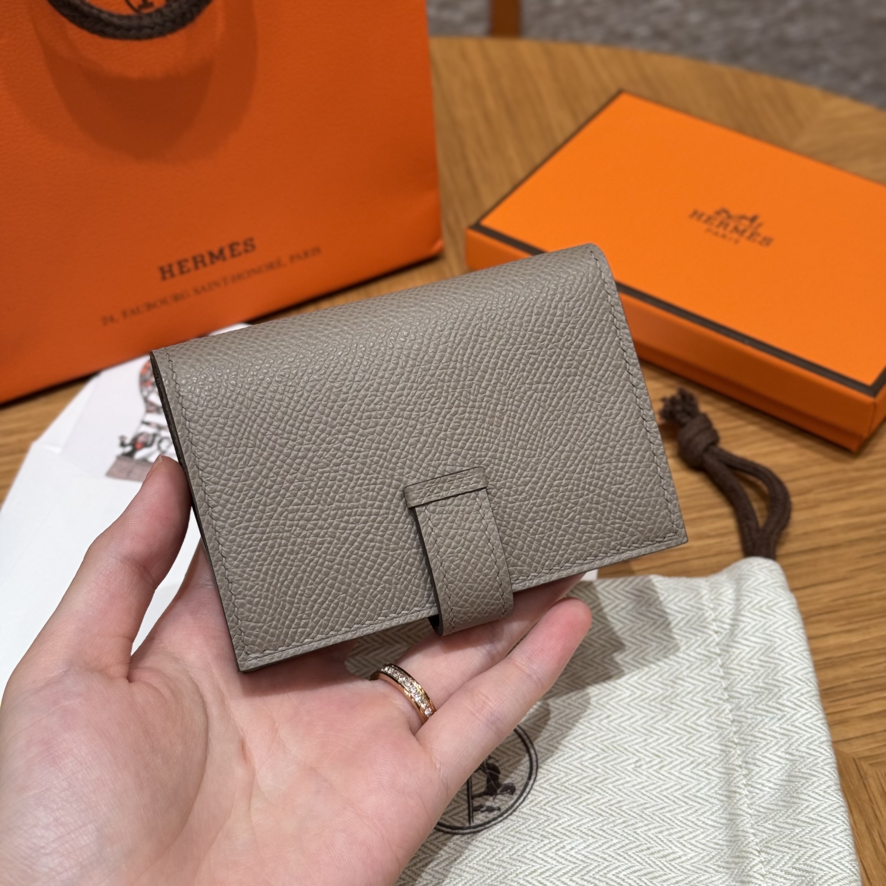 HERMES Кошелёк Bearn 10 см M8/Girs Asphalte Epsom HERMES Кошелёк Bearn 10 см M8/Girs Asphalte Epsom