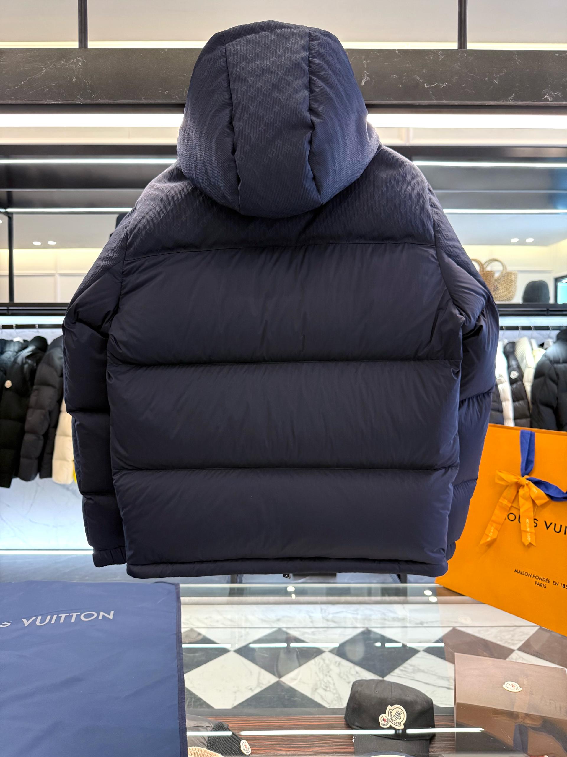 LOUIS VUITTON Мужской пуховик LOUIS VUITTON Мужской пуховик