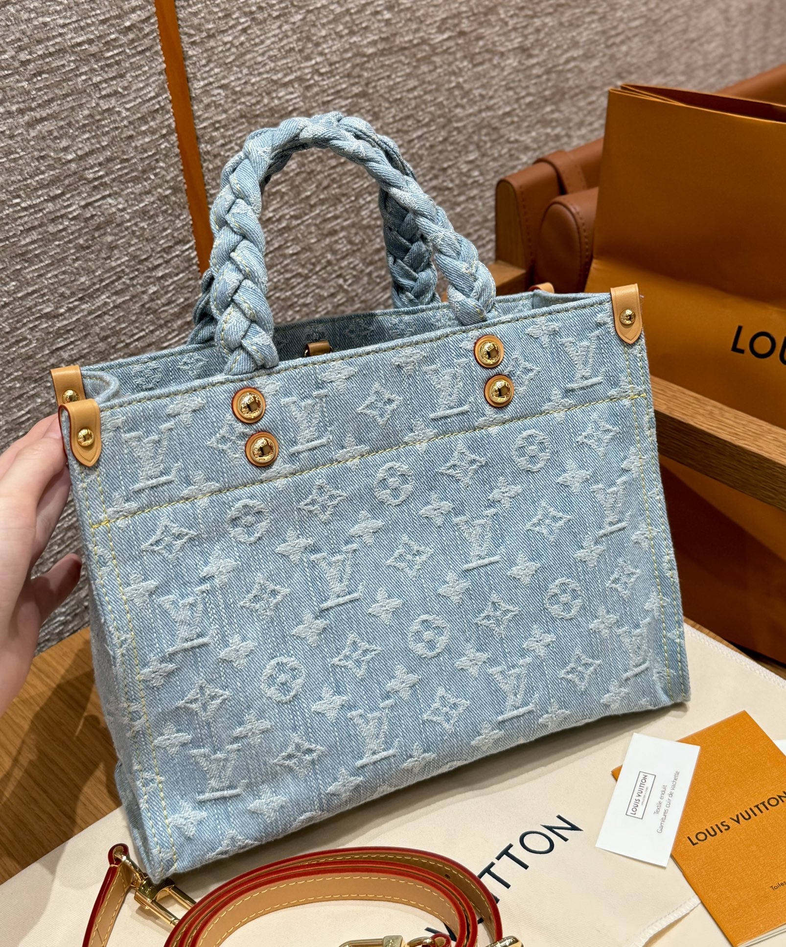 LOUIS VUITTON Женская Сумка Let Go деним LOUIS VUITTON Женская Сумка Let Go деним