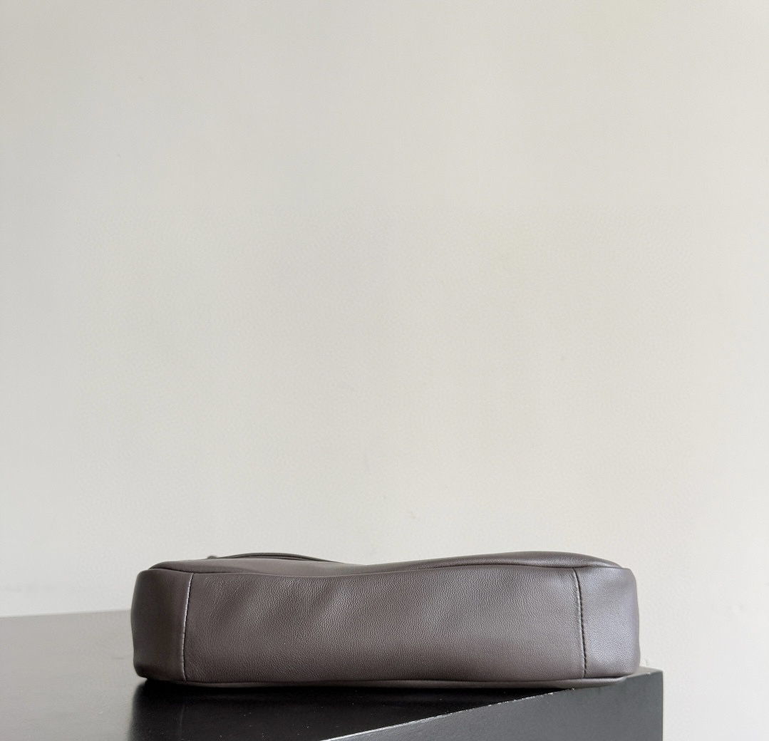 BOTTEGA VENETA Женская сумка Madison