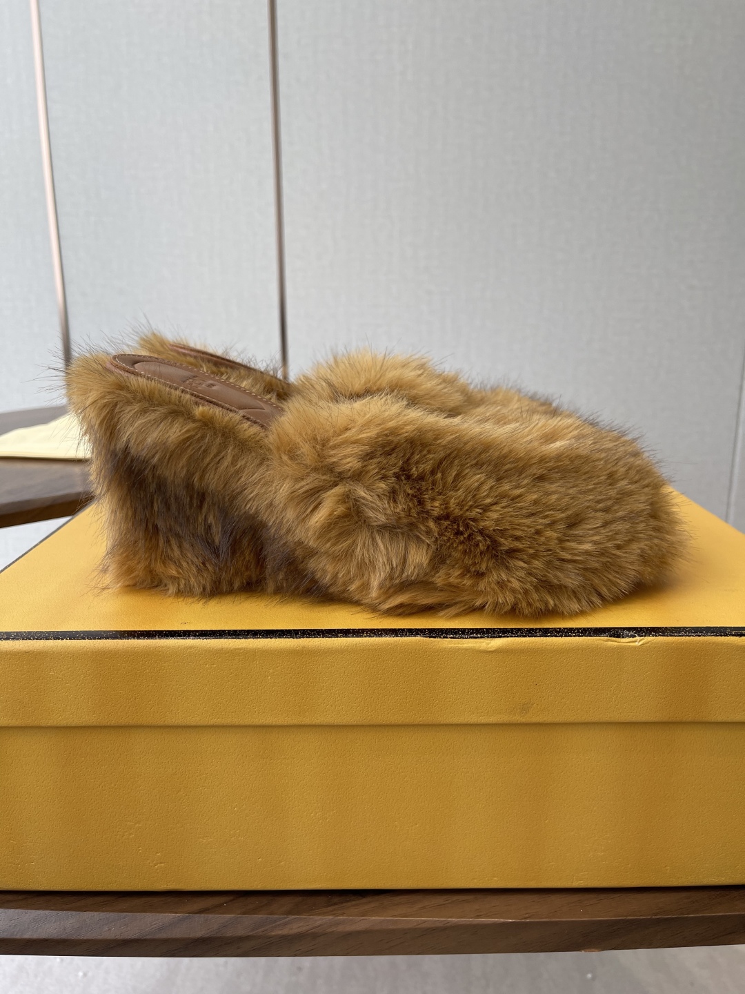 FENDI Женские мюли