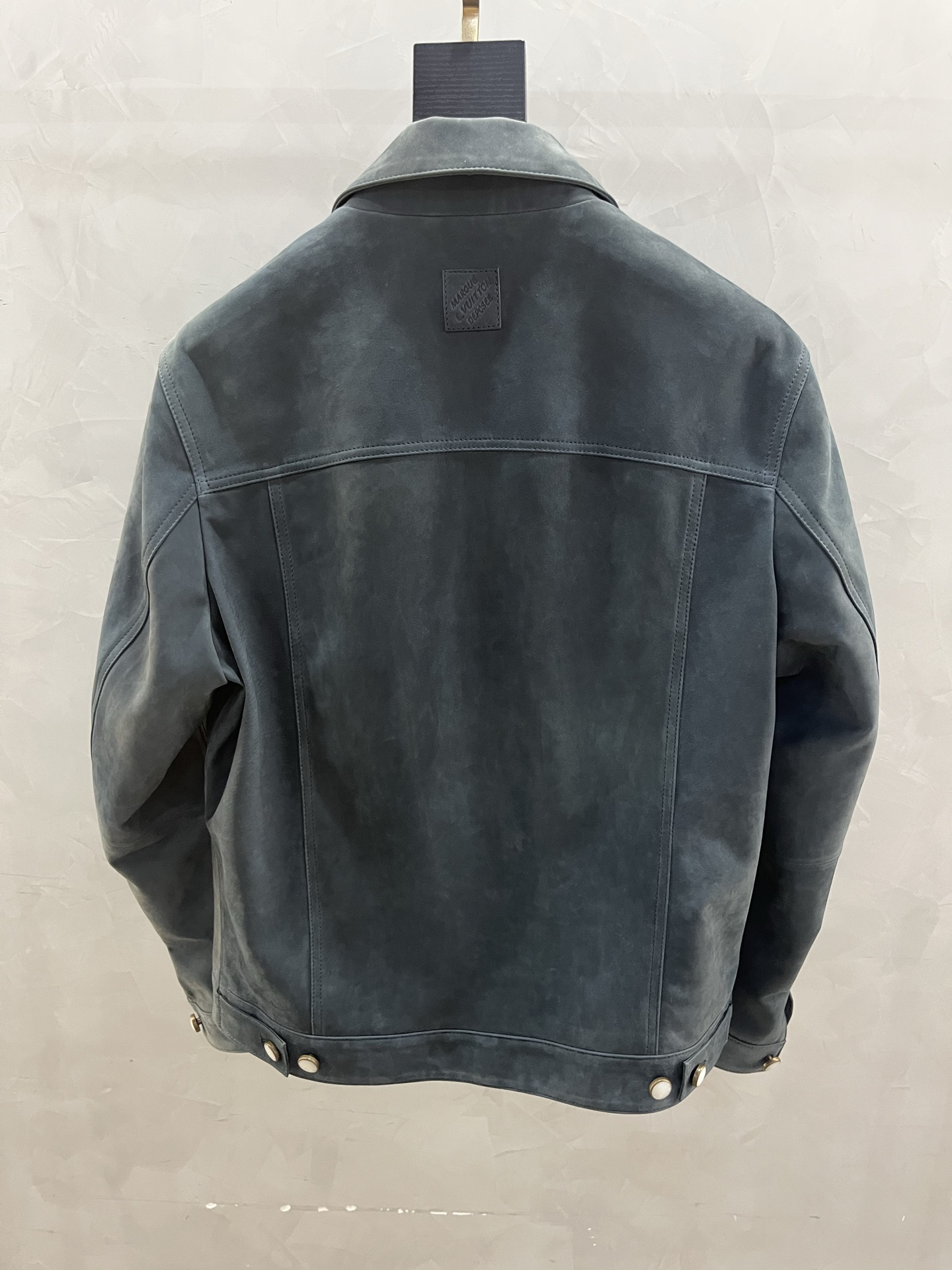 LOUIS VUITTON Мужская кожаная куртка LOUIS VUITTON Мужская кожаная куртка