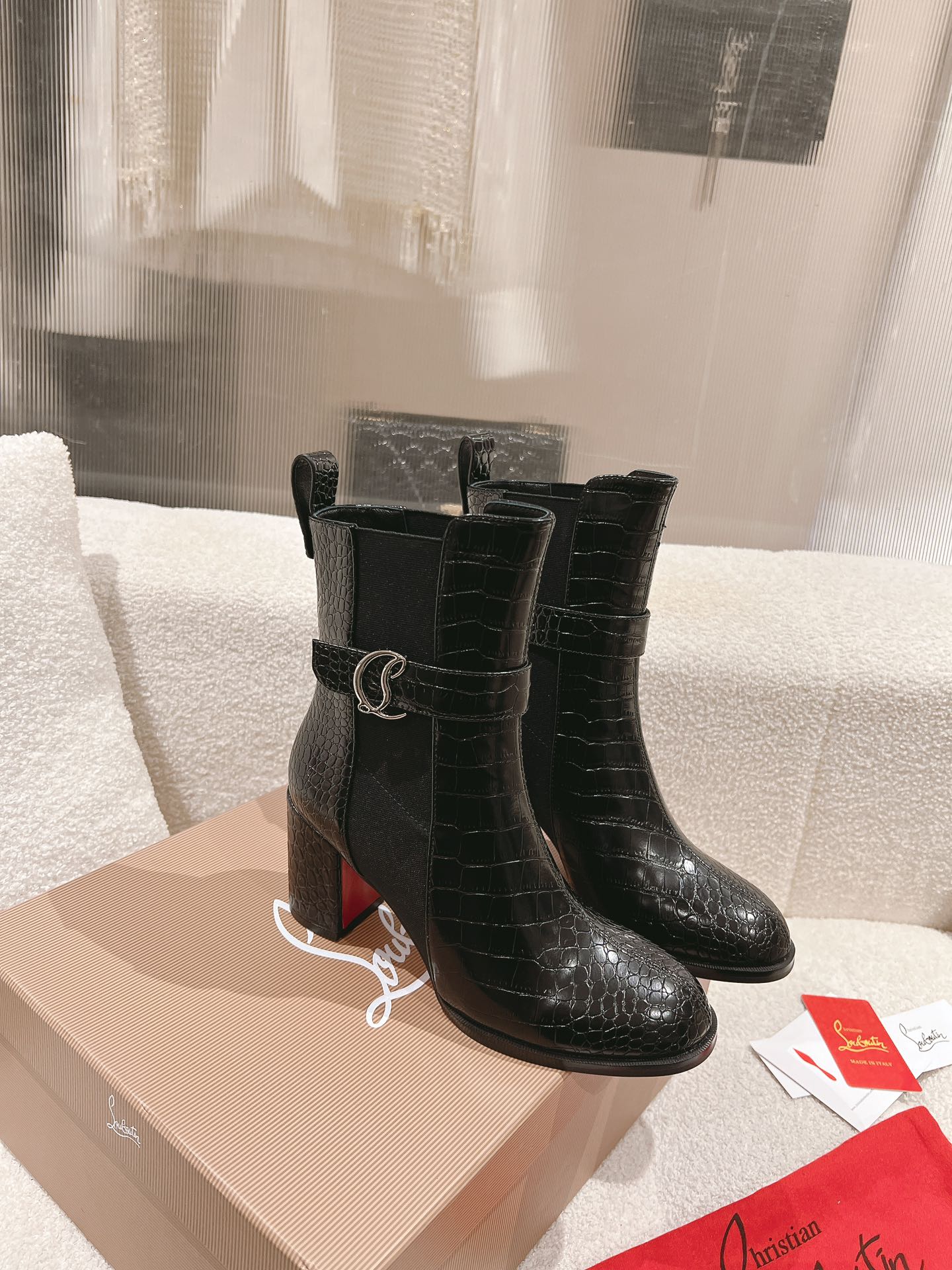 CHRISTIAN LOUBOUTIN Женские сапоги с крокодиловым узором