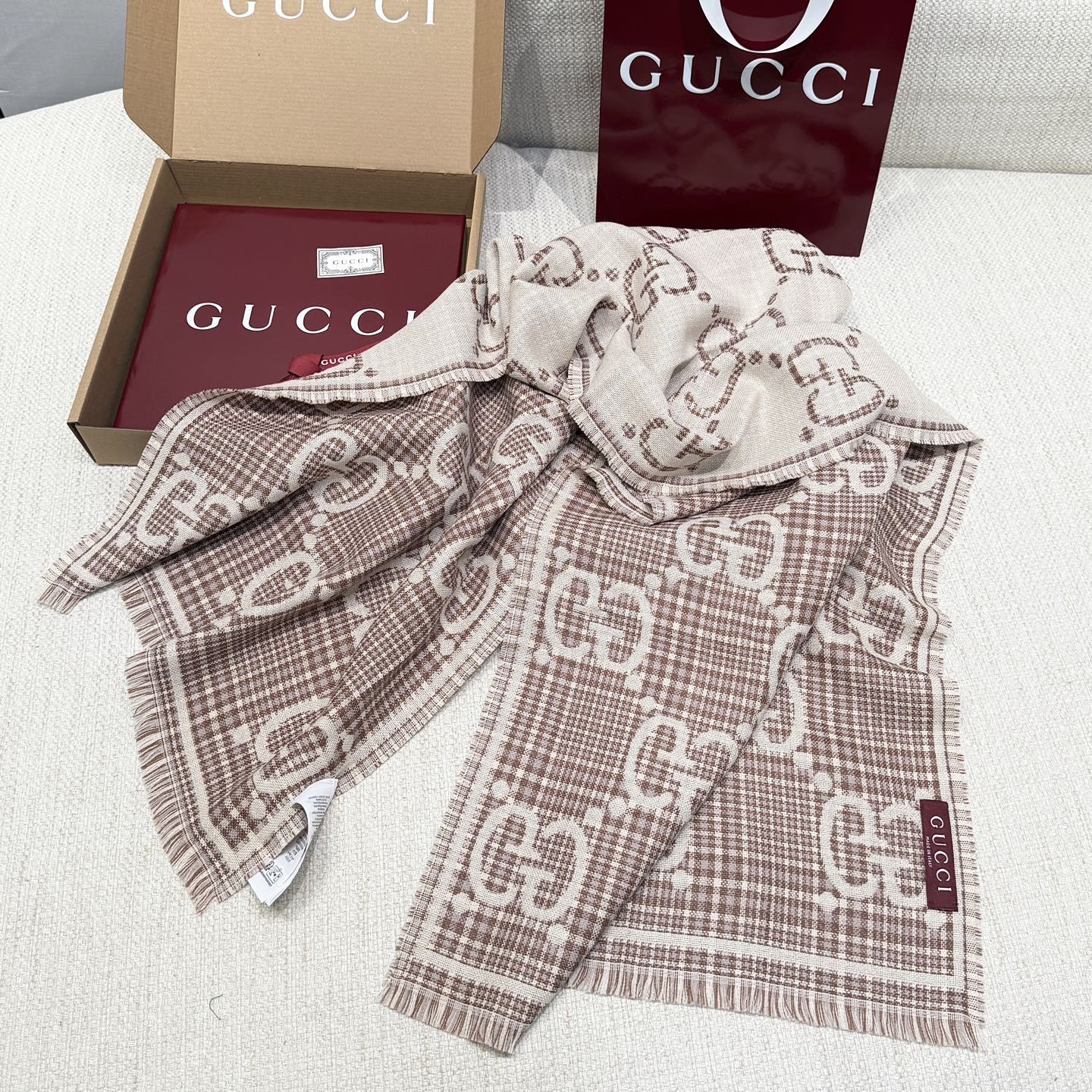 GUCCI Женский шерстяной шарф 