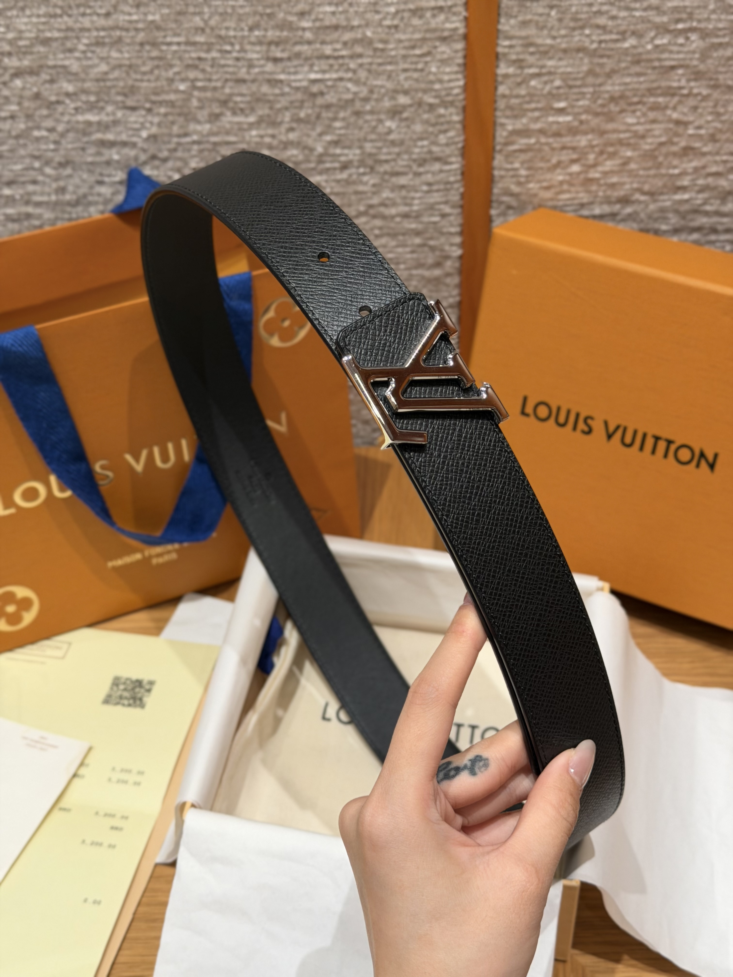LOUIS VUITTON Мужской ремень 