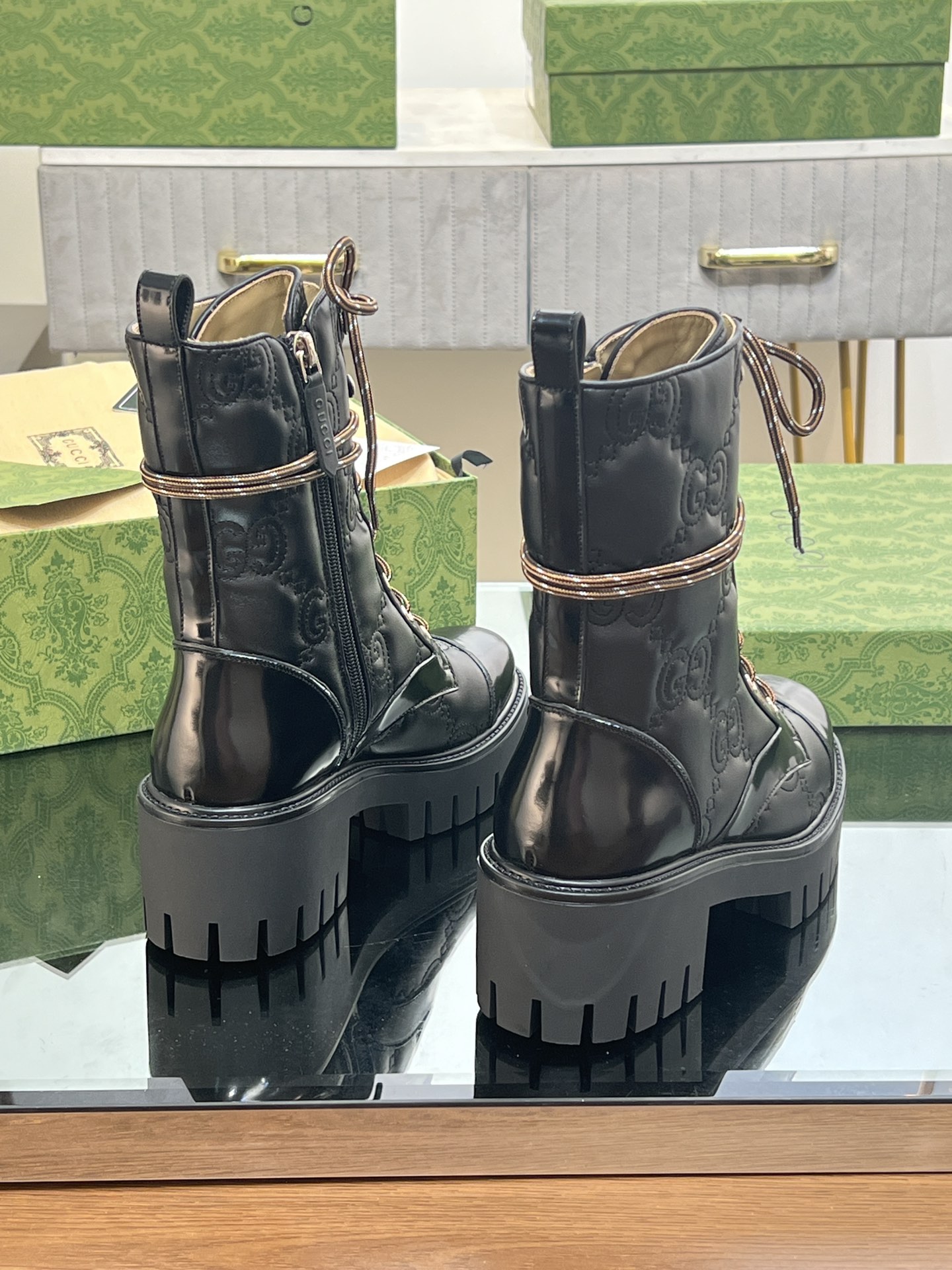 GUCCI Женские ботинки GG Matelass GUCCI Женские ботинки GG Matelass