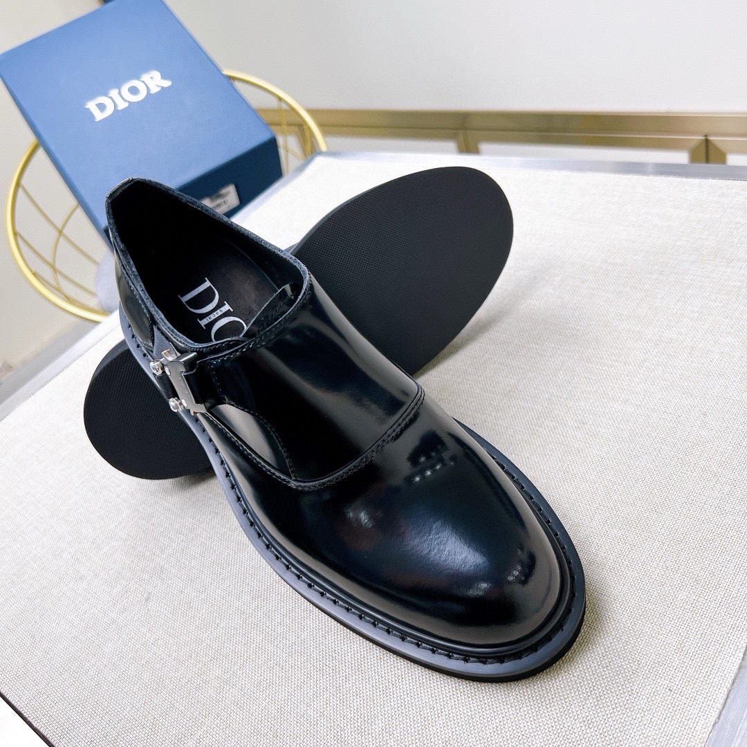 CHRISTIAN DIOR Мужские туфли броги CHRISTIAN DIOR Мужские туфли броги