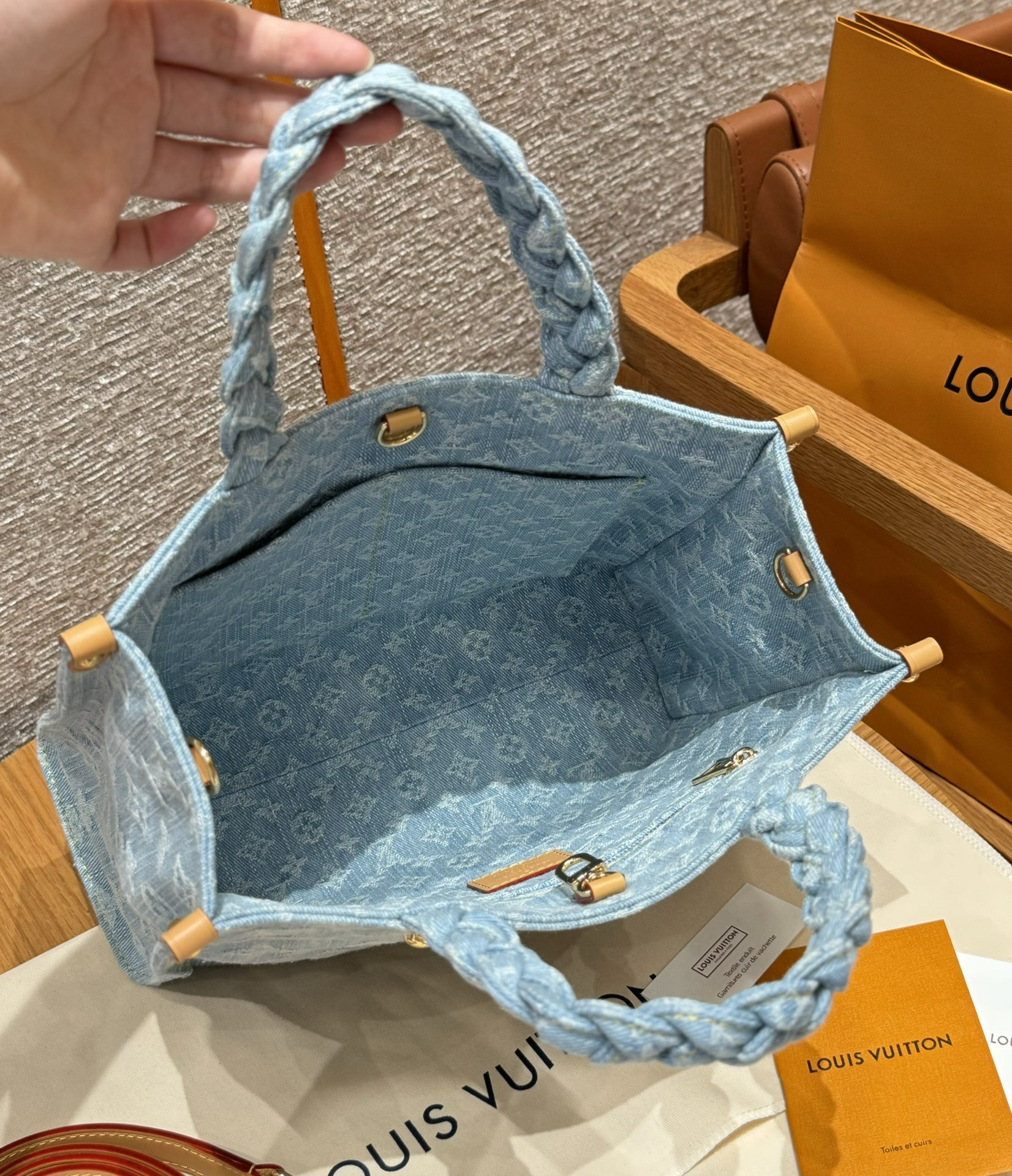 LOUIS VUITTON Женская Сумка Let Go деним LOUIS VUITTON Женская Сумка Let Go деним