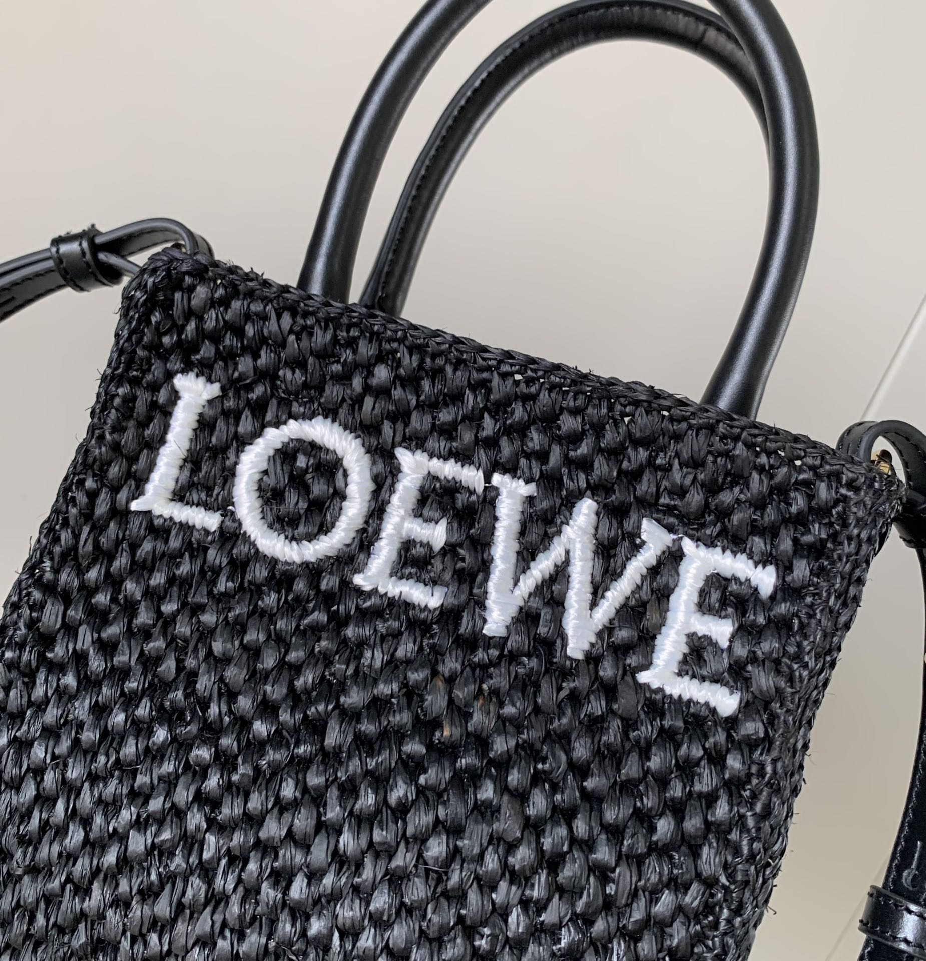 LOEWE Женская сумка Tote