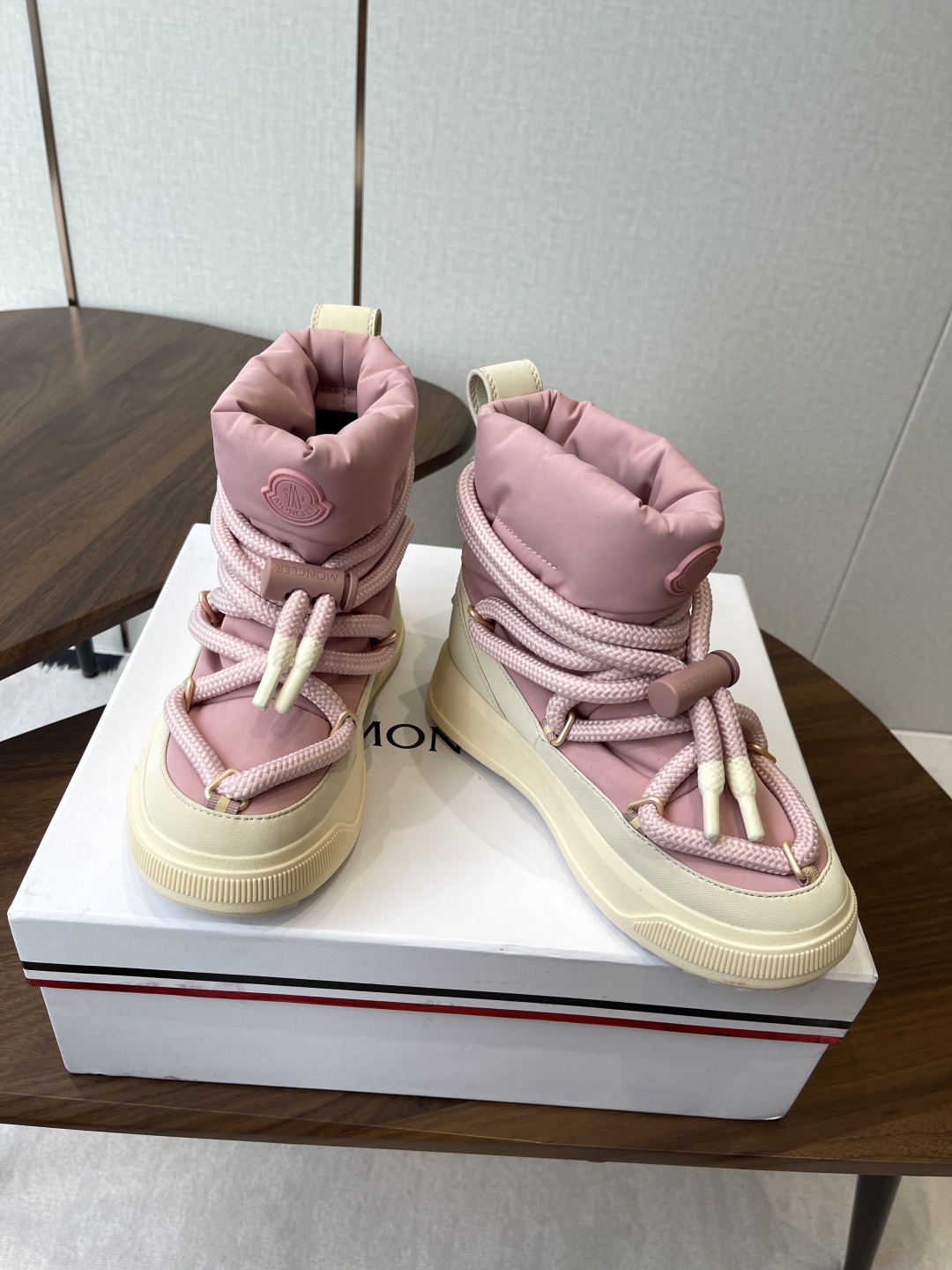 MONCLER Женские горнолыжные ботинки Altive Mid