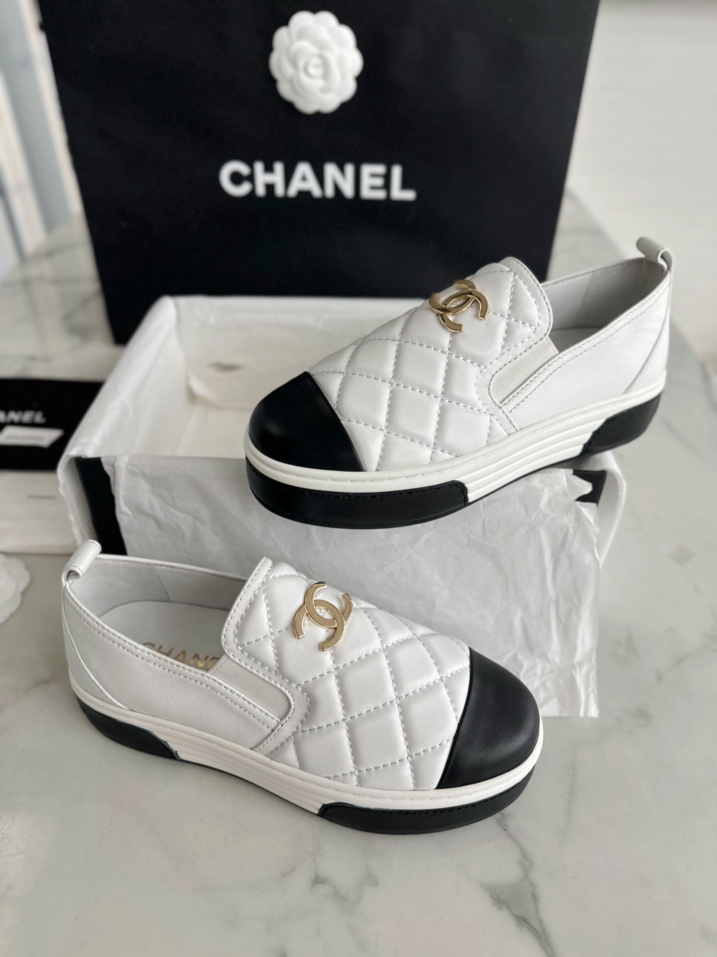 CHANEL Женские мокасины из кожи ягненка CHANEL Женские мокасины из кожи ягненка