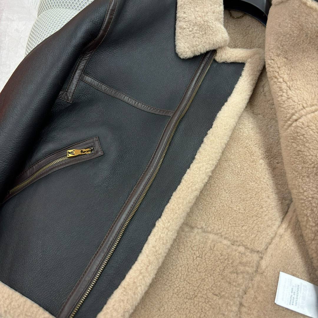 LOUIS VUITTON Мужская дублёнка из замши и овечьей шерсти 