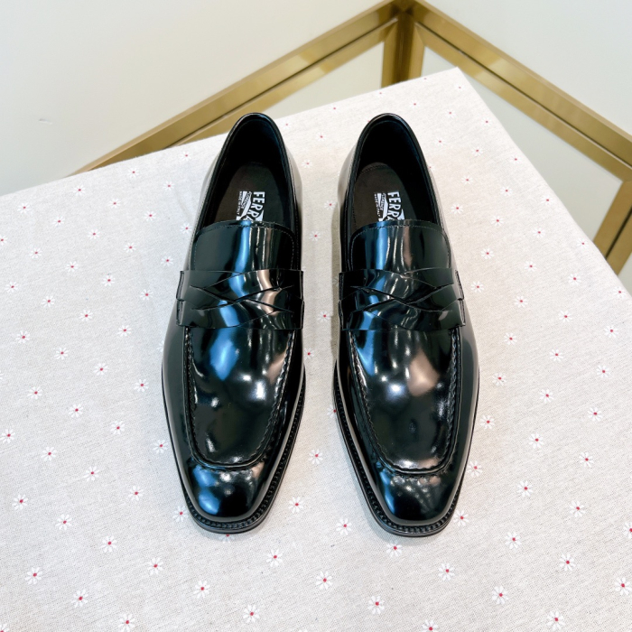 SALVATORE FERRAGAMO Мужские лоферы коровья кожа