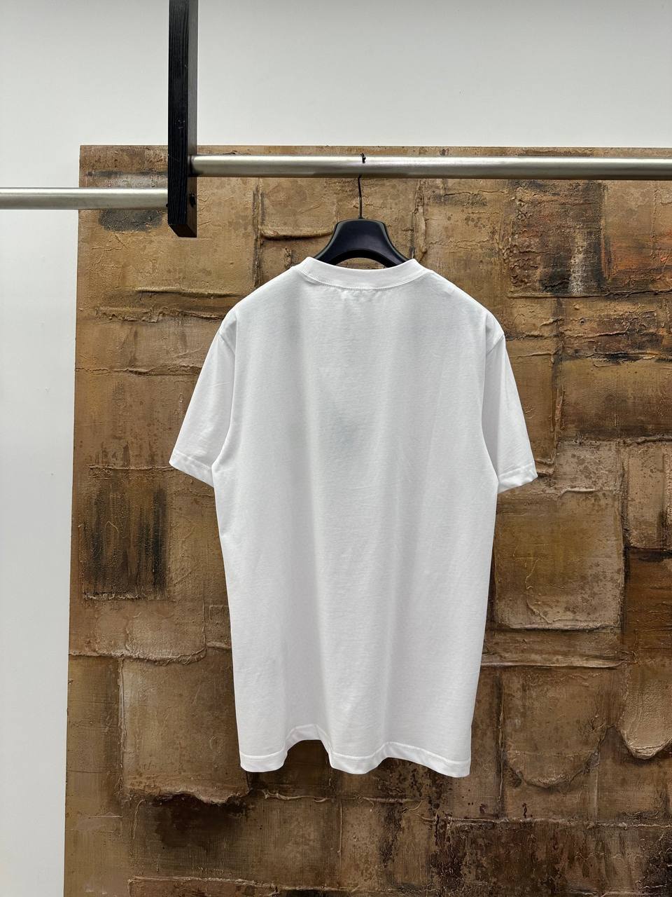 CHRISTIAN DIOR Мужская футболка с вышивкой CHRISTIAN DIOR Мужская футболка с вышивкой