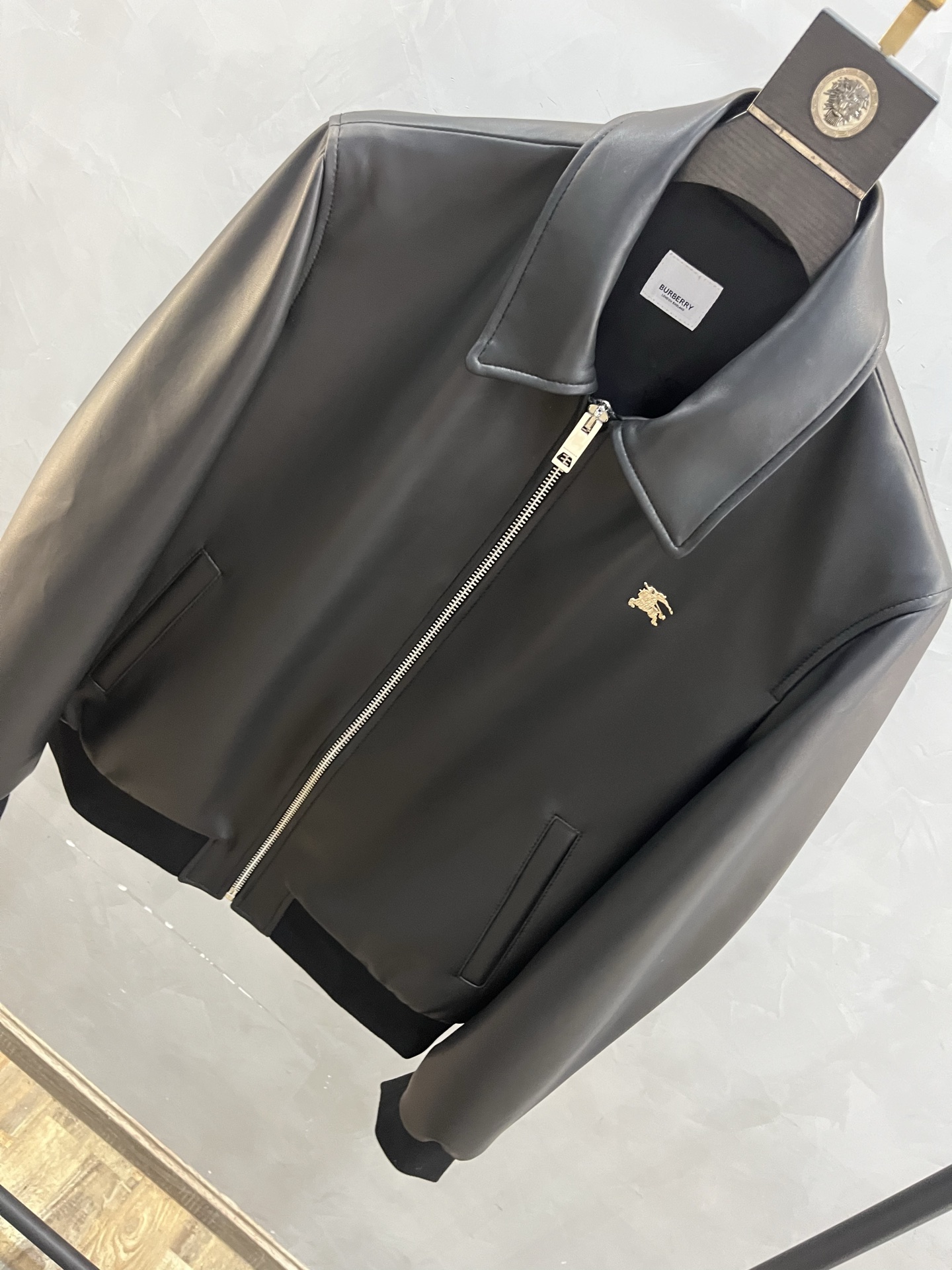 BURBERRY Мужская кожаная куртка BURBERRY Мужская кожаная куртка