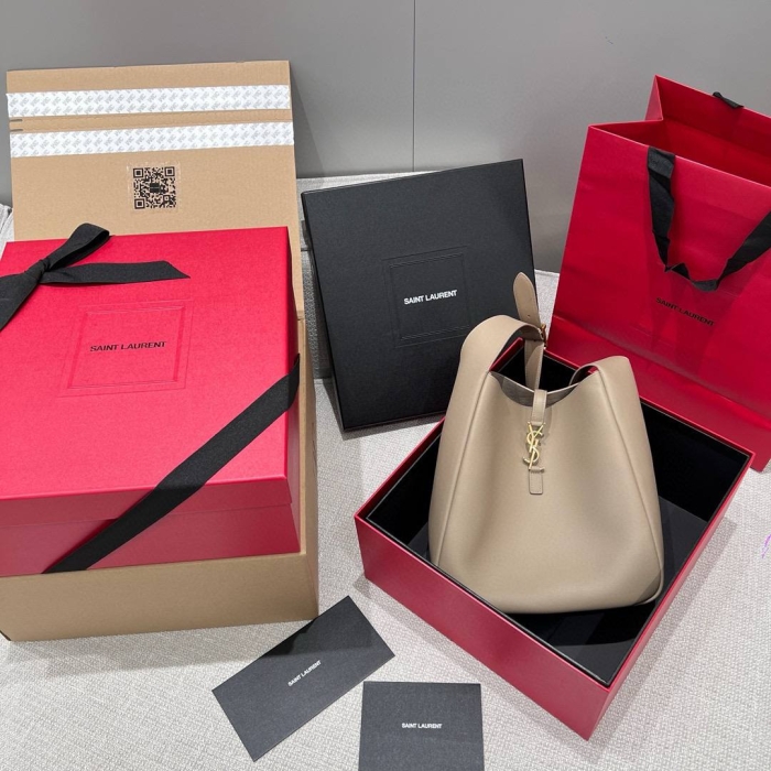 SAINT LAURENT Женская сумка Hobo