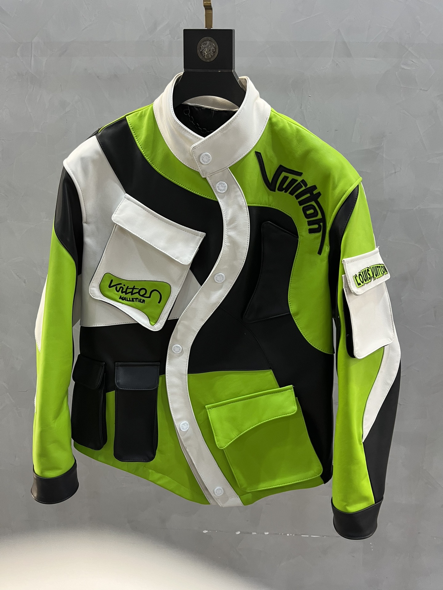 LOUIS VUITTON Мужская кожаная куртка LOUIS VUITTON Мужская кожаная куртка