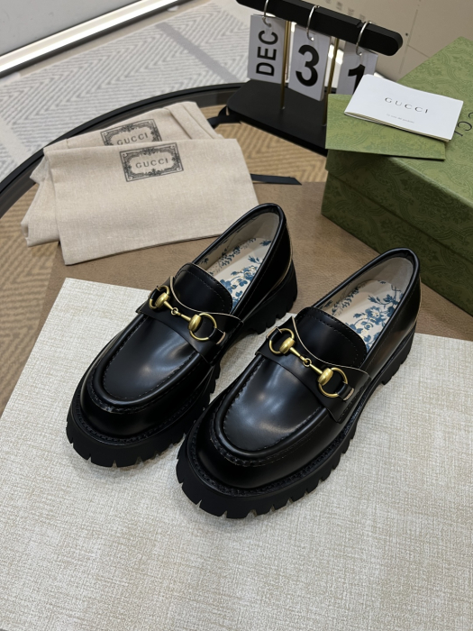 GUCCI Женские лоферы на платформе