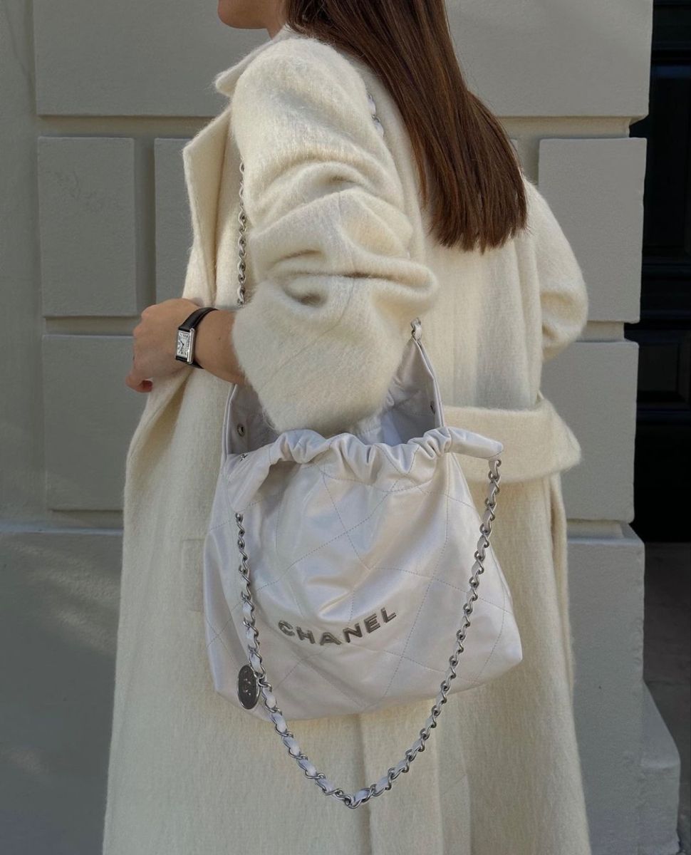 CHANEL Женская сумка 22 CHANEL Женская сумка 22