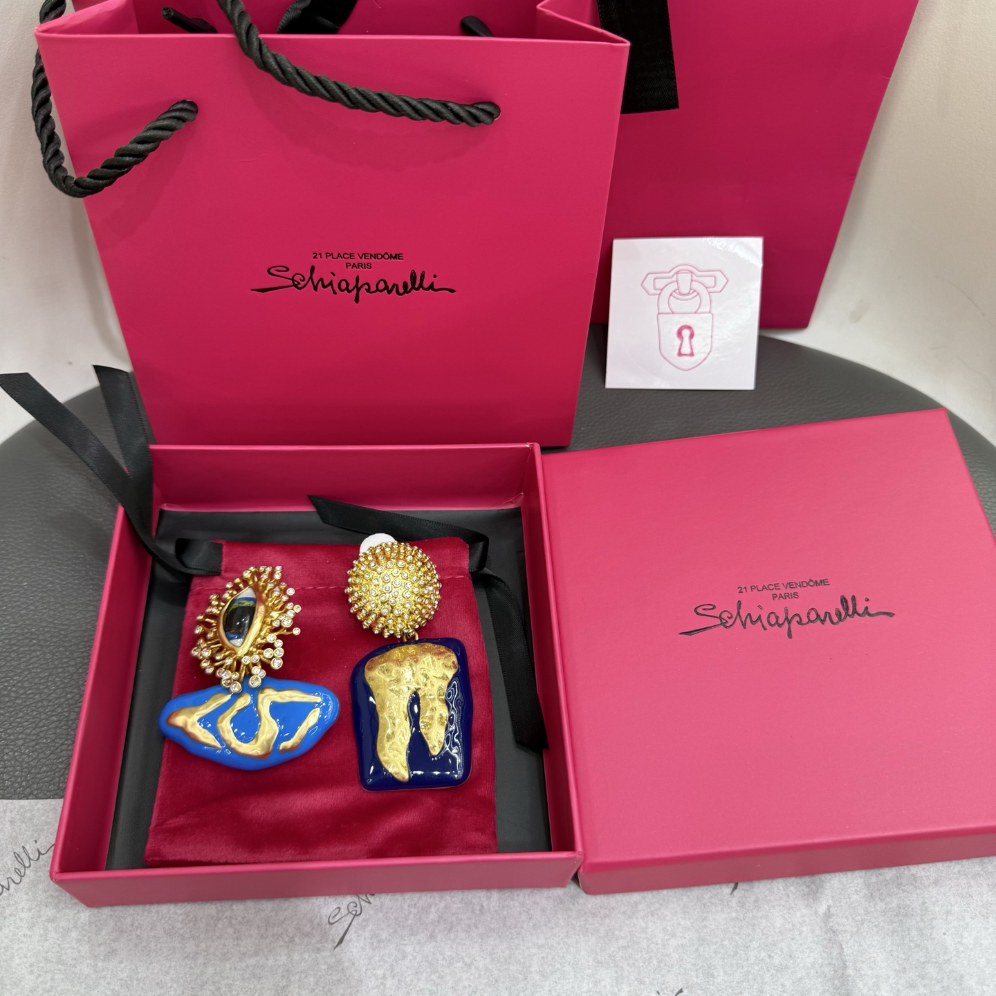 SCHIAPARELLI Женские винтажные серьги SCHIAPARELLI Женские винтажные серьги