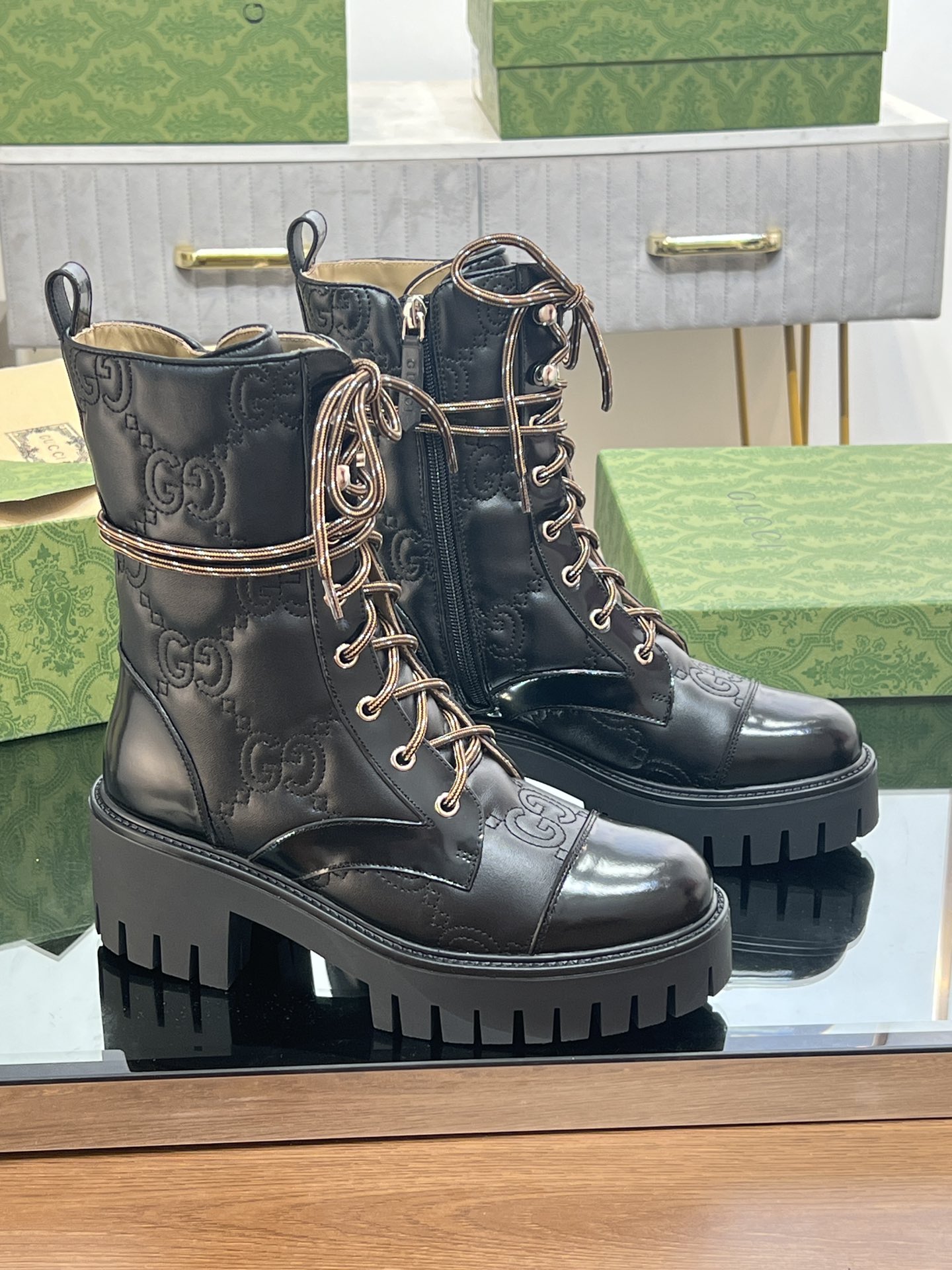 GUCCI Женские ботинки GG Matelass GUCCI Женские ботинки GG Matelass