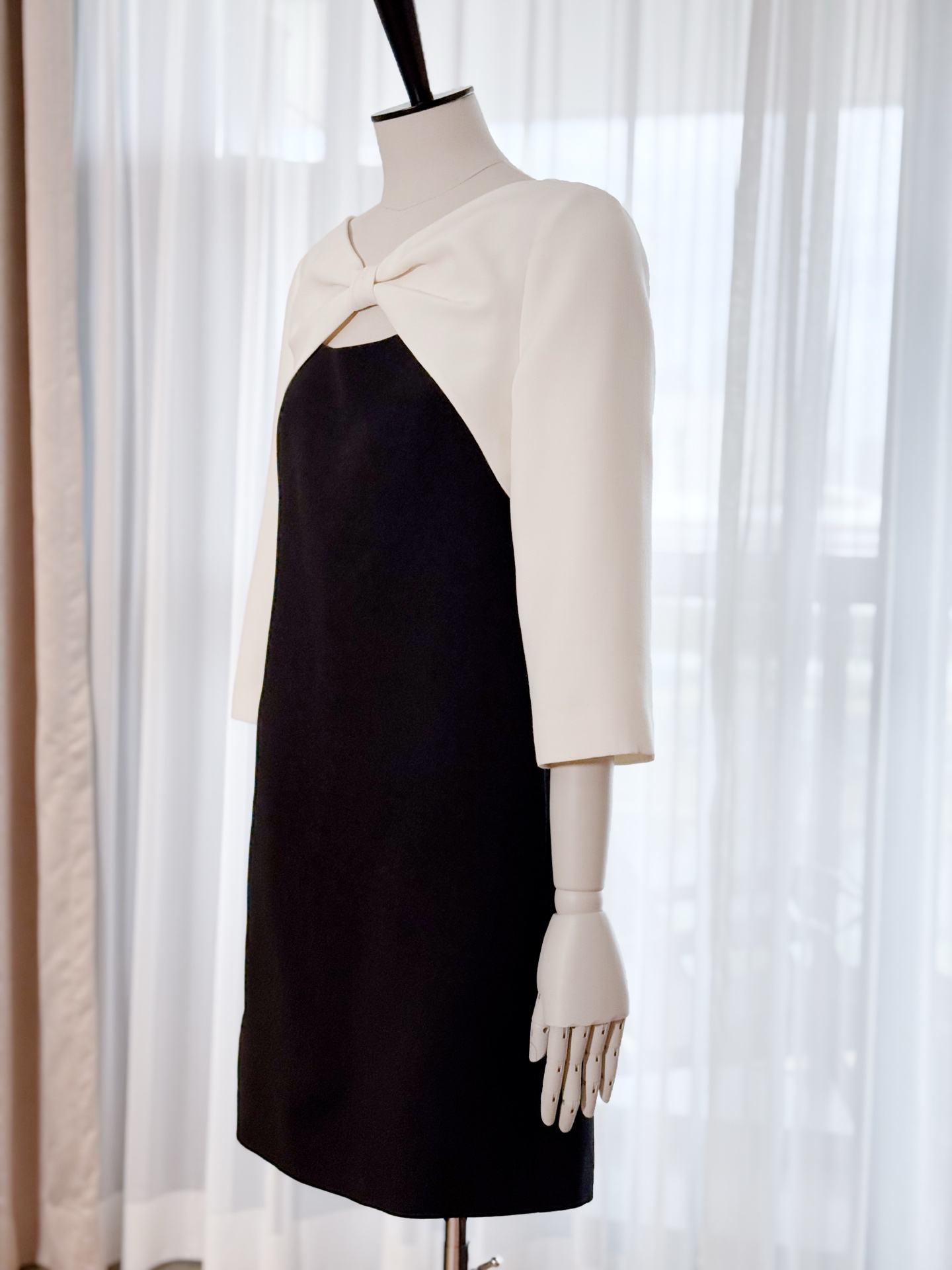 VALENTINO Женское шелковое платье VALENTINO Женское шелковое платье