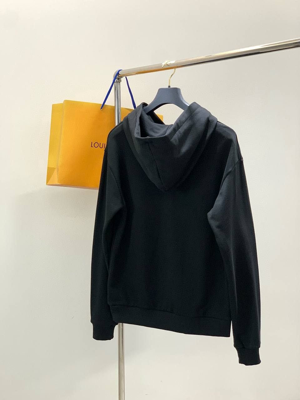 LOUIS VUITTON Мужская толстовка LOUIS VUITTON Мужская толстовка