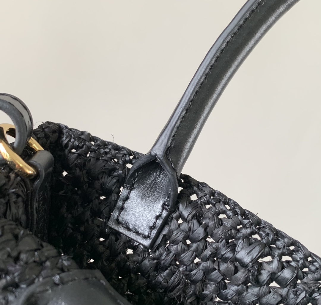 LOEWE Женская сумка Tote