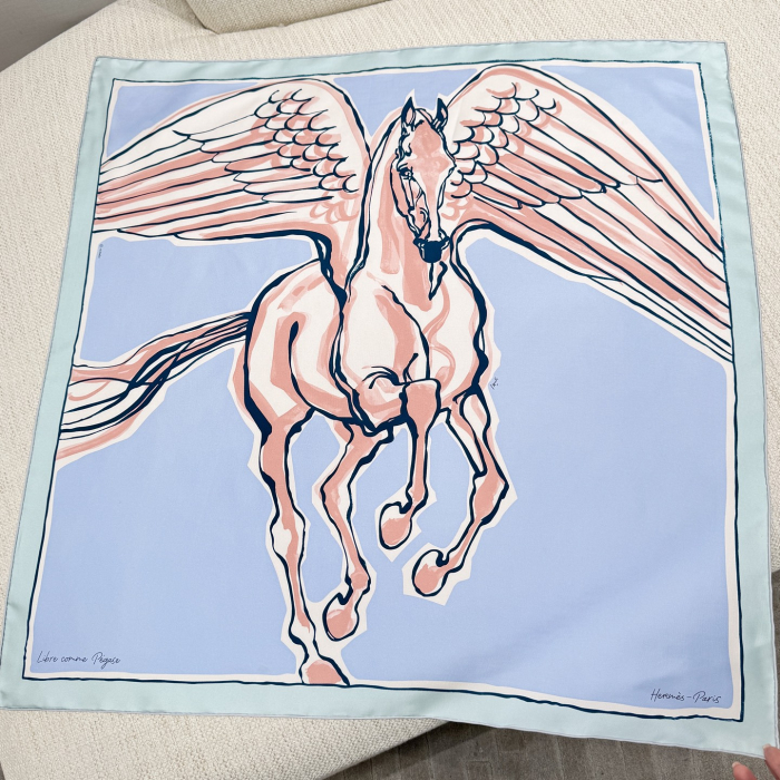 HERMES Женский платок из шелка