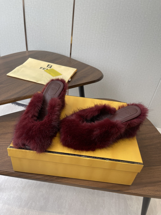 FENDI Женские туфли