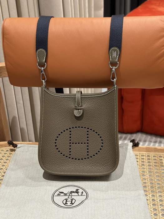 Hermes Женская сумка mini Evelyne 16 см ck18/Etoupe Clemence