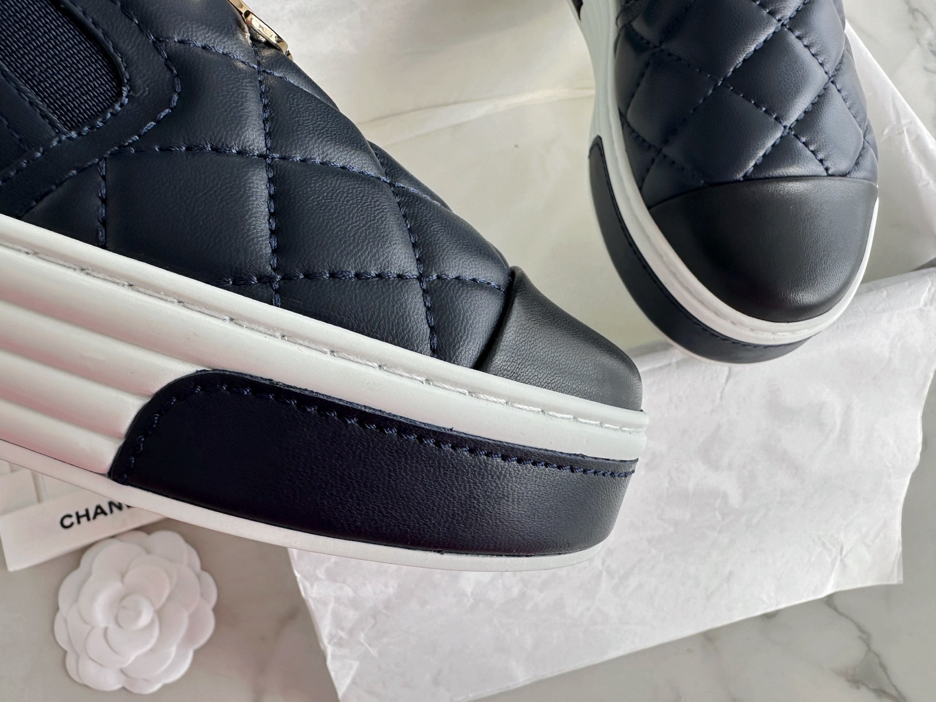 CHANEL Женские мокасины из кожи ягненка