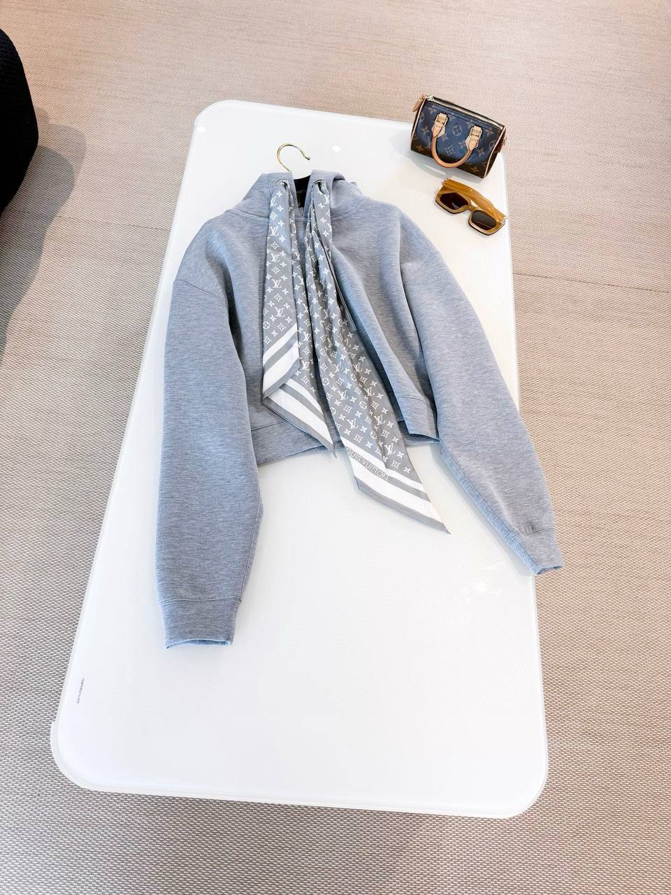 LOUIS VUITTON Женская толстовка LOUIS VUITTON Женская толстовка