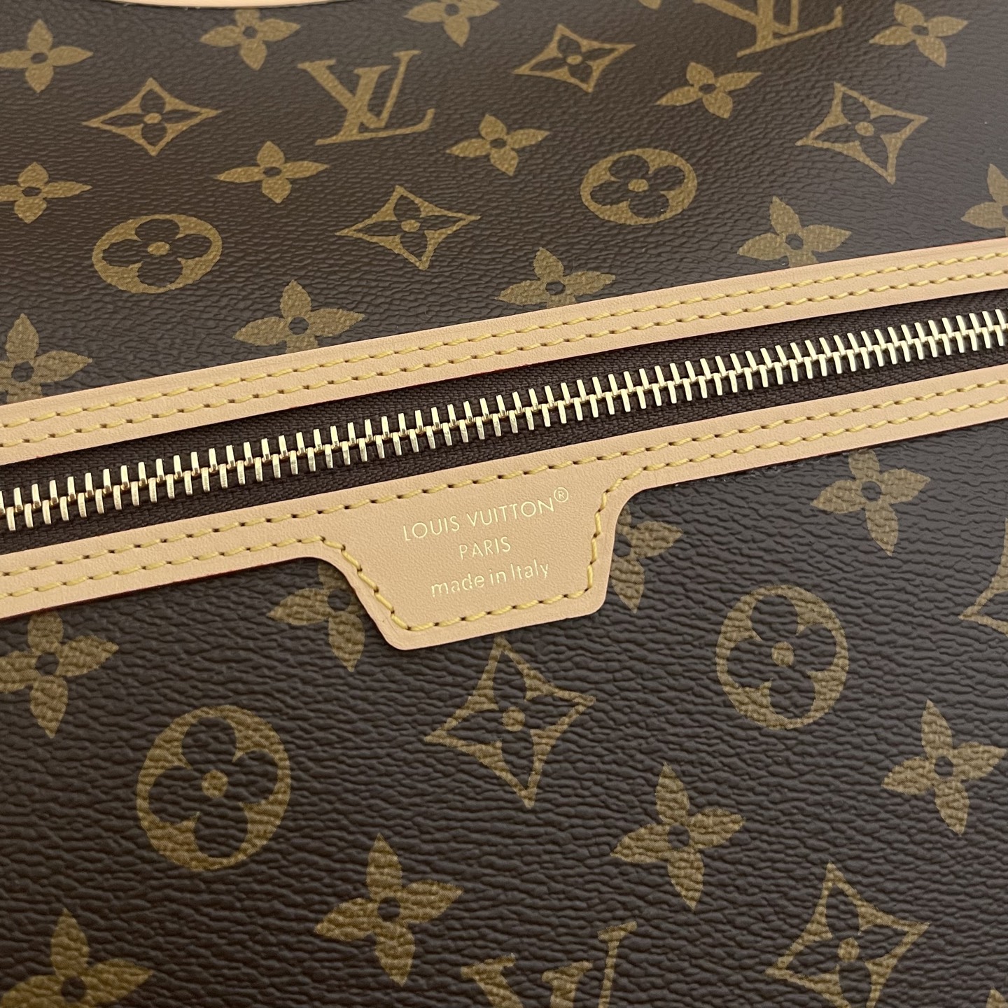 LOUIS VUITTON Женская Сумка Lineup M27335 LOUIS VUITTON Женская Сумка Lineup M27335