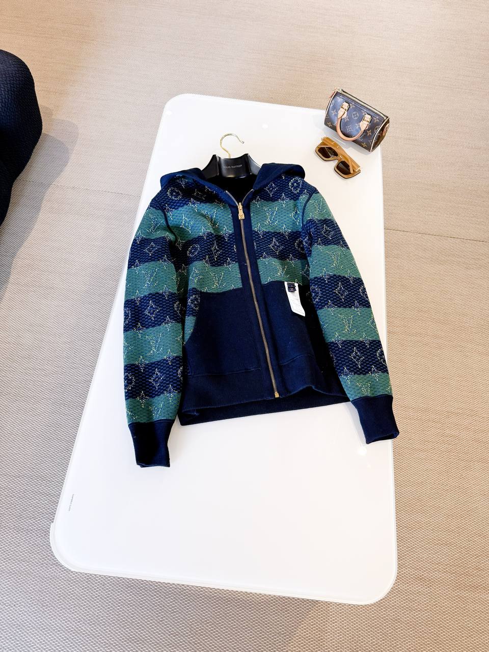 LOUIS VUITTON Женская толстовка LOUIS VUITTON Женская толстовка