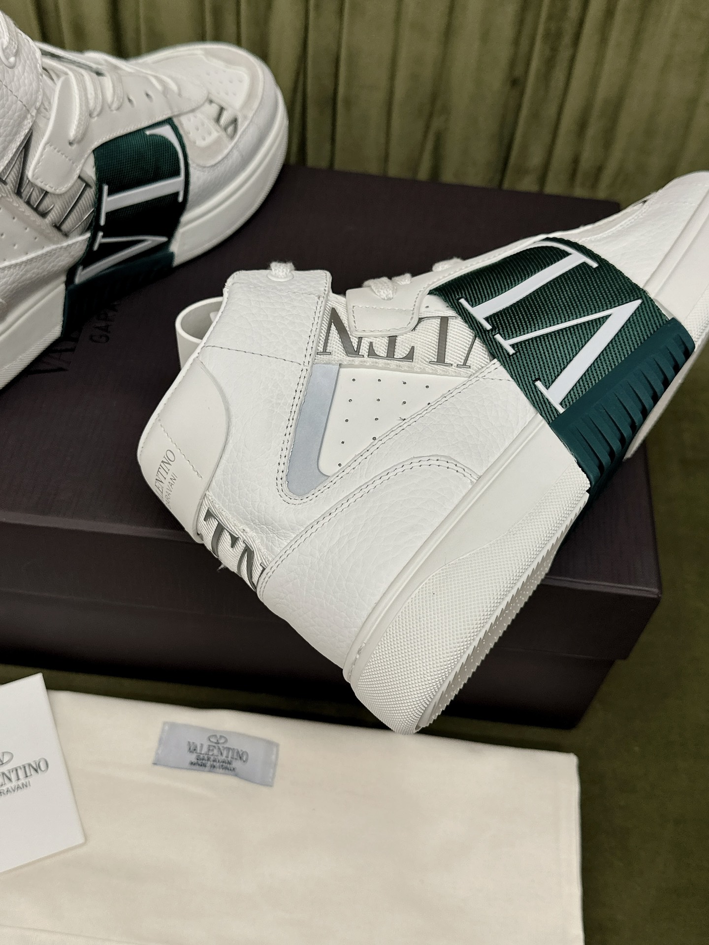 VALENTINO Мужские высокие кроссовки VL7N