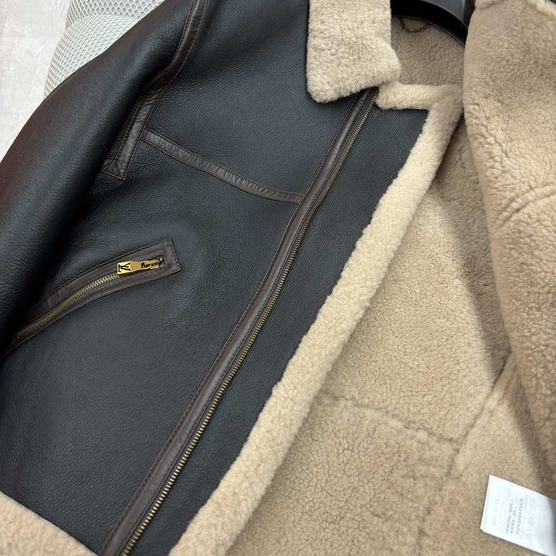 LOUIS VUITTON Мужская кожаная дублёнка LOUIS VUITTON Мужская кожаная дублёнка