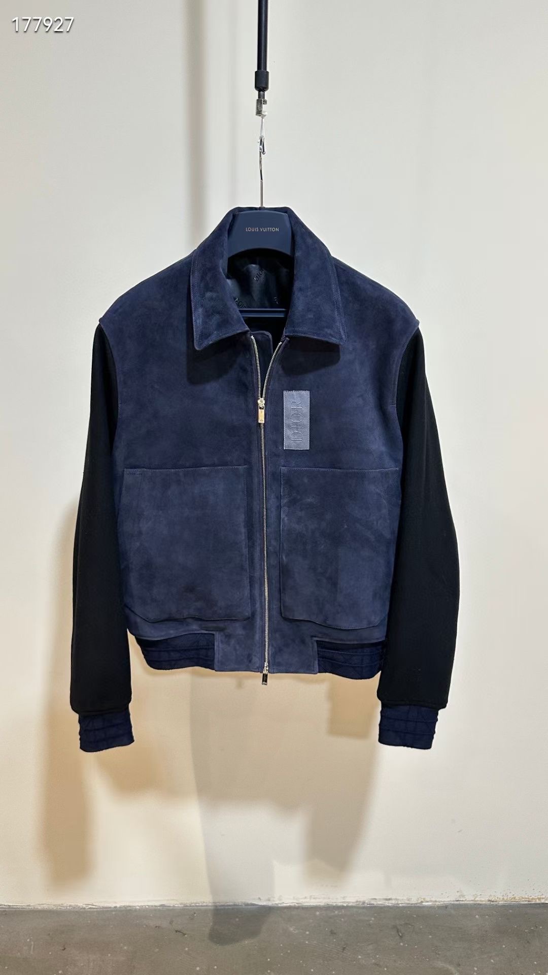 CHRISTIAN DIOR Мужская куртка из замши CHRISTIAN DIOR Мужская куртка из замши