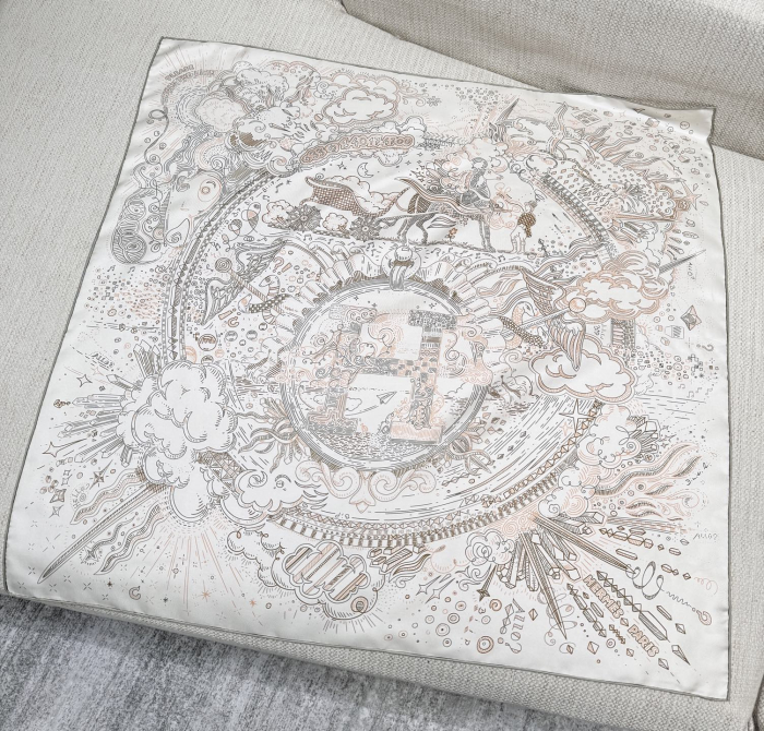 HERMES Женский платок из шелка