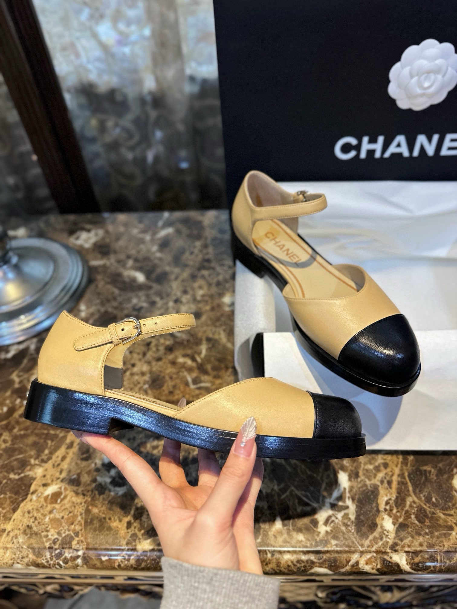 CHANEL Туфли женские  CHANEL Туфли женские