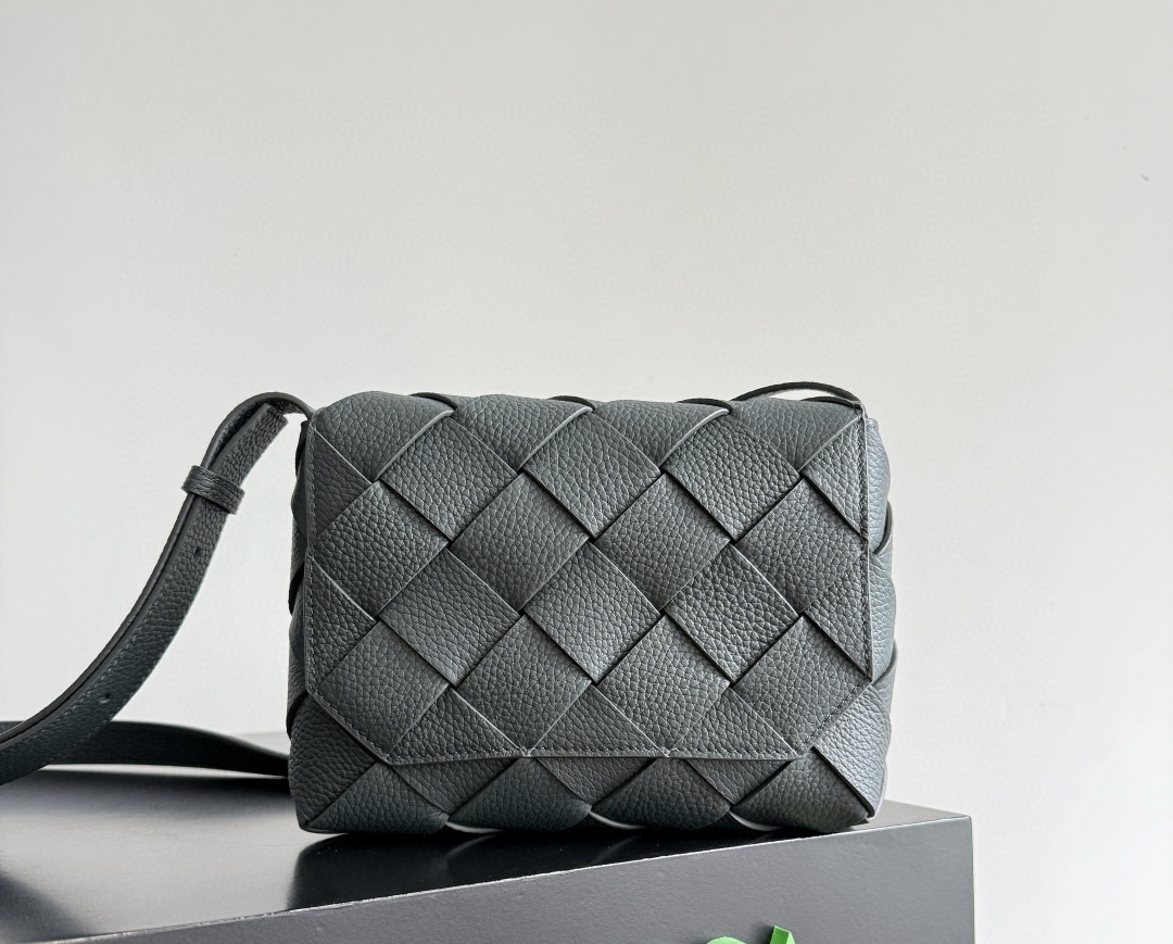 BOTTEGA VENETA Сумка Diago