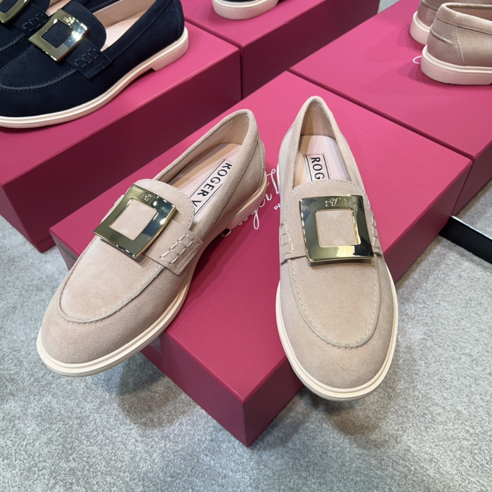ROGER VIVIER Женские замшевые лоферы металлической пряжкой Viv' Rangers
